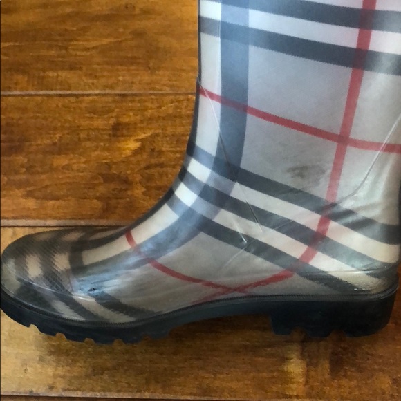 Burberry tall rain boot. - Picture 3 of 3